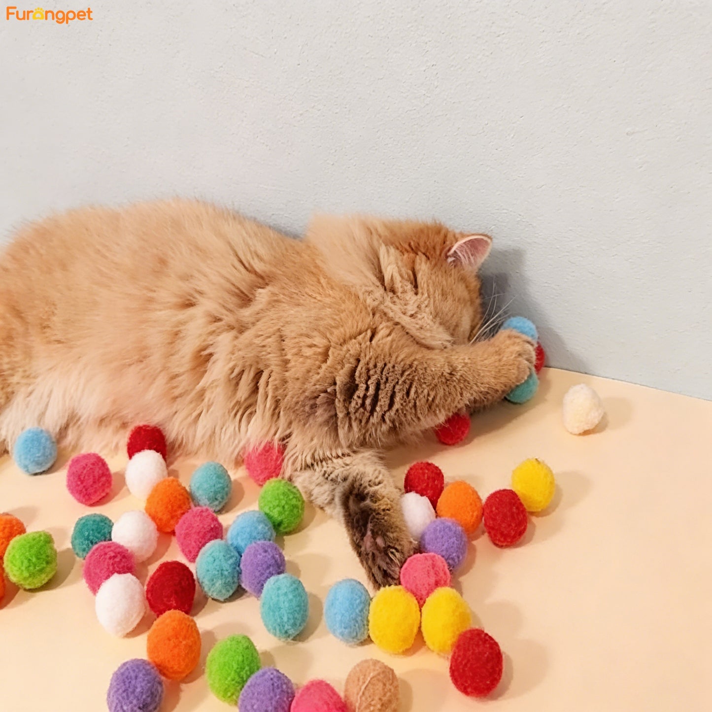 🔥 Hot sale-To Spend More Time With Your Pets❤Plush Ball Shooting Gun